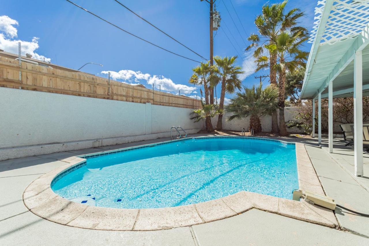 Вилла The Vegas Escape - Near The Airport/Strip With Pool Лас-Вегас Экстерьер фото