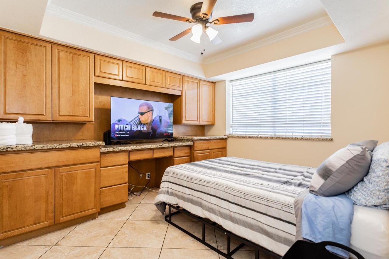 Вилла The Vegas Escape - Near The Airport/Strip With Pool Лас-Вегас Экстерьер фото