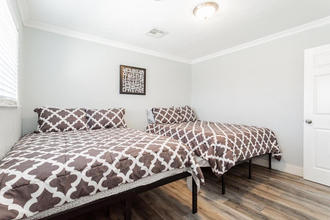 Вилла The Vegas Escape - Near The Airport/Strip With Pool Лас-Вегас Экстерьер фото