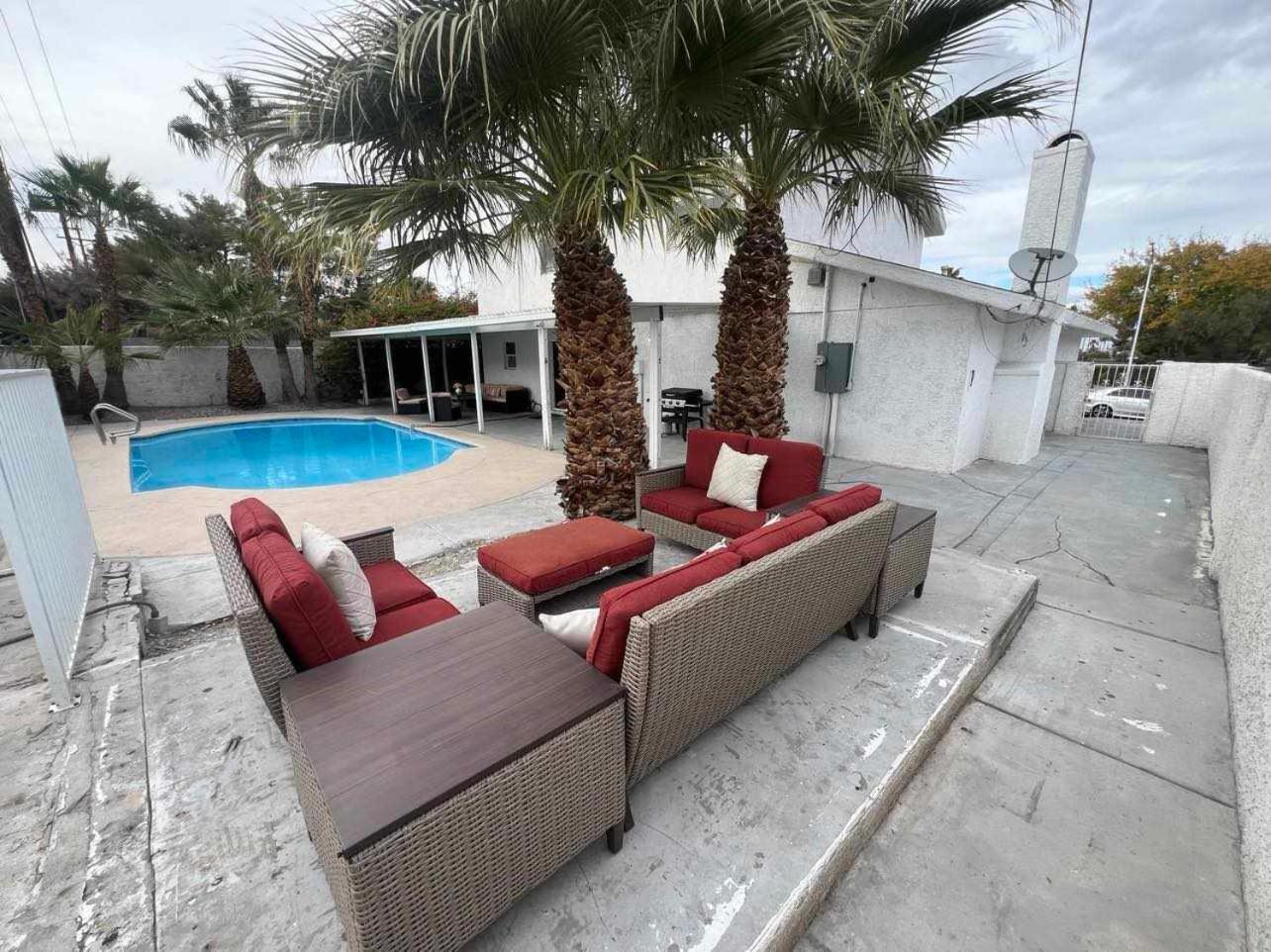 Вилла The Vegas Escape - Near The Airport/Strip With Pool Лас-Вегас Экстерьер фото